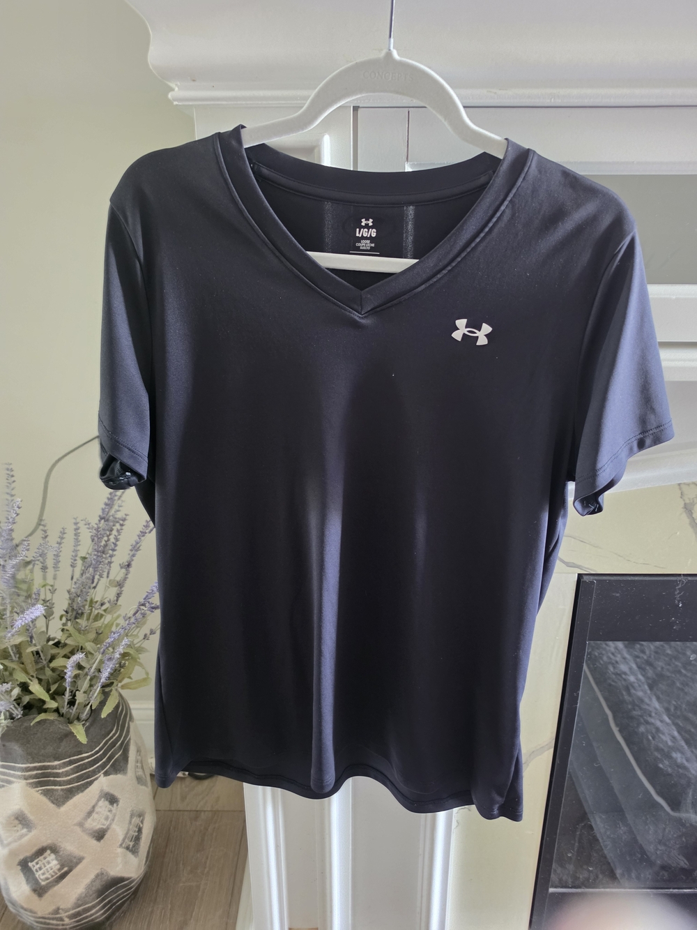 Under Armour Women’s Black V-Neck Athletic Tee
